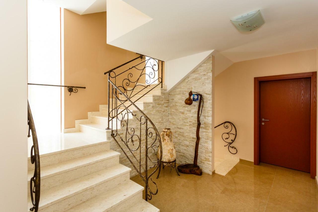 Villa Aria 1 Малинска Екстериор снимка